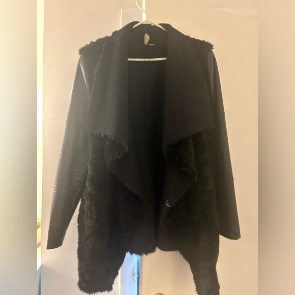 Black pleather/fur L Aqua jacket - Picture 1 of 4
